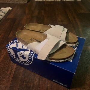Women’s Birkenstock Sandals size 41 Antique White